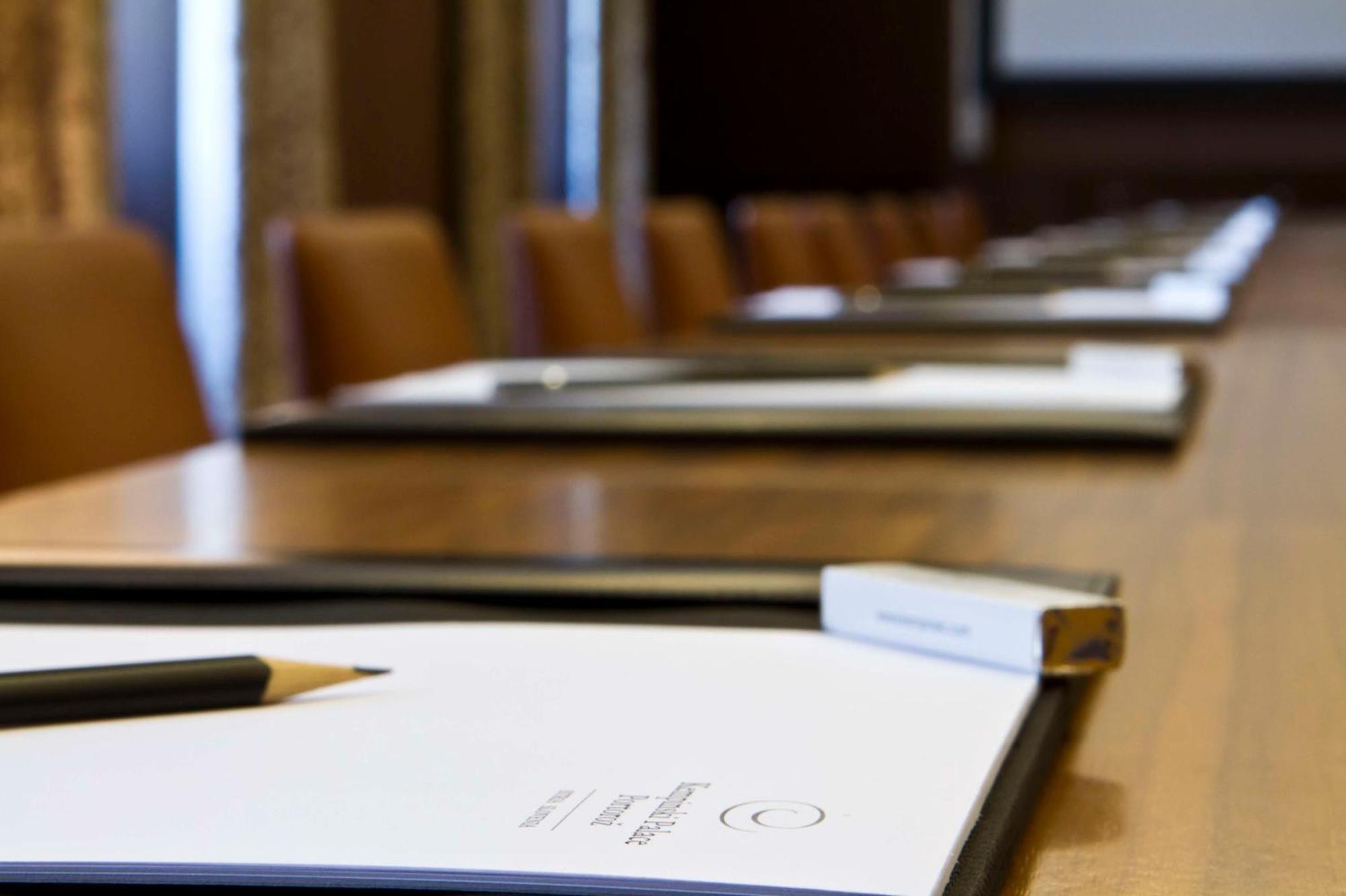 Hotel Kempinski Palace Portorož Dış mekan fotoğraf A meeting room at the European University Barcelona